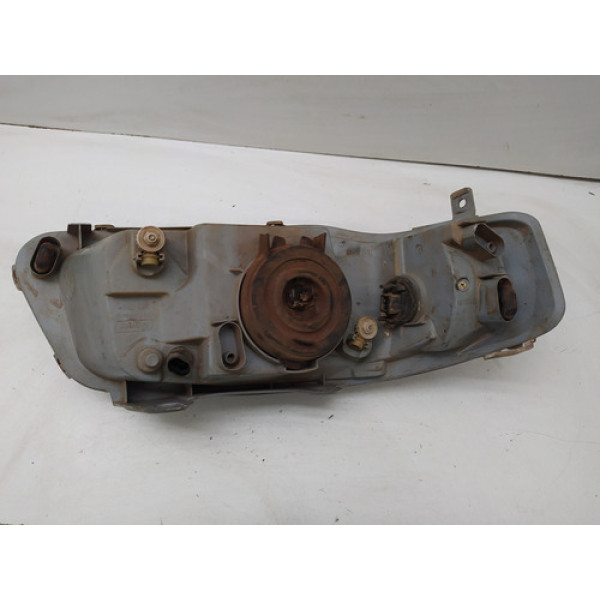 Farol Esquerdo Volkswagen Gol G4 2005 