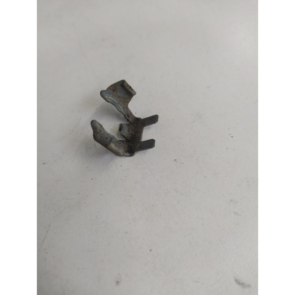 Presilha Trava Bico Injetor Fiat Argo Uno 1.0 3cc 2017