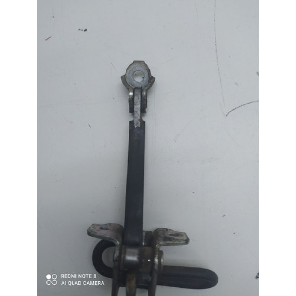 Limitador Porta Gm Zafira 2001 A 2012 Dianteiro Direito 