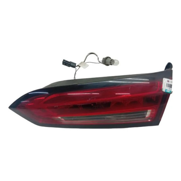 Lanterna Tampa Traseira Direita Fiat Cronos 2024 14225r1y02 Direito/passageiro Vermelho