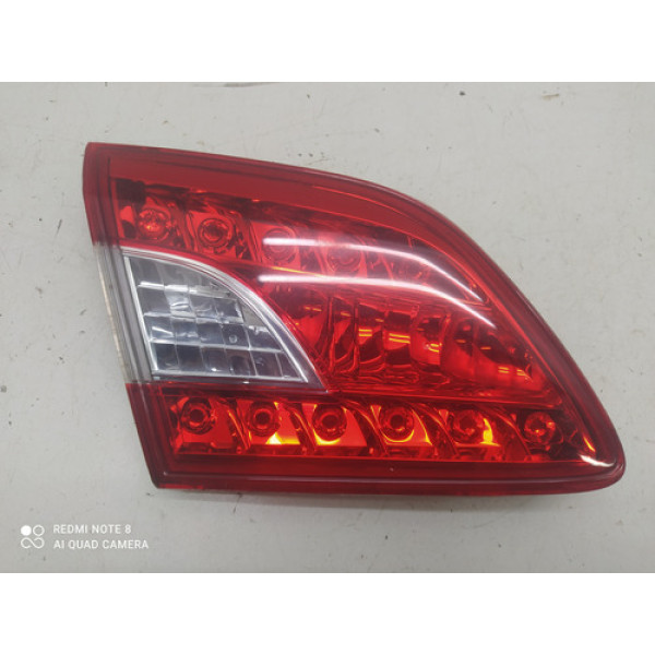 Lanterna Tampa Traseira Esquera Nissan Sentra 2014-2016