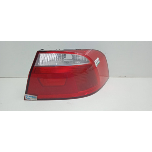 Lanterna Traseira Direita Volkswagen Voyage 2012  