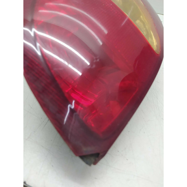 Pega Uma Caixa Lanterna Traseira Esquerda Celta 2002 Detalhe