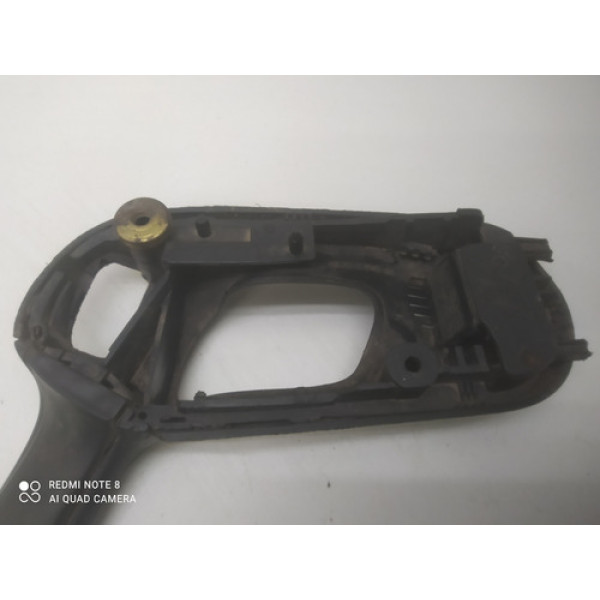 Puxador Porta Dianteira Direita Chevrolet Corsa 2014