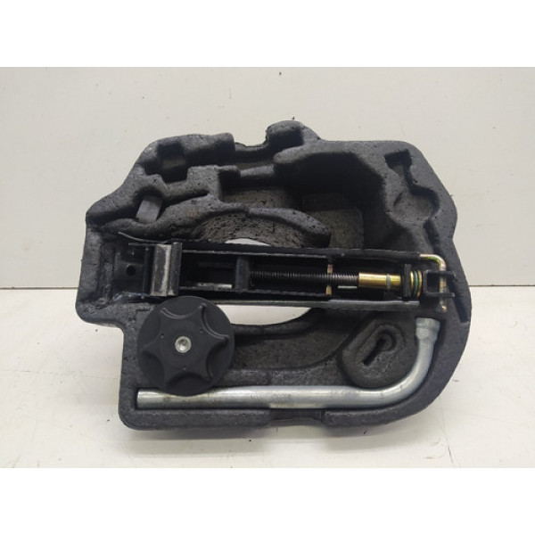 Macaco Kit Isopor Chave Roda Volkswagen Fox 2014