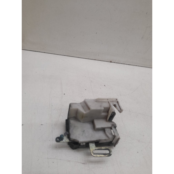 Fechadura Manual Dianteira Direita Chevrolet Celta 2001 2007