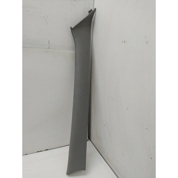 Moldura Coluna Direita Renault Logan 2012 8200603101