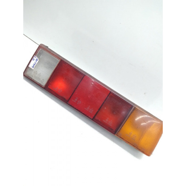 Lanterna Traseira Santana 84/90 Direito Tricolor.