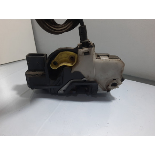 Fechadura Dianteira Esquerda Chevrolet Agile 13579525