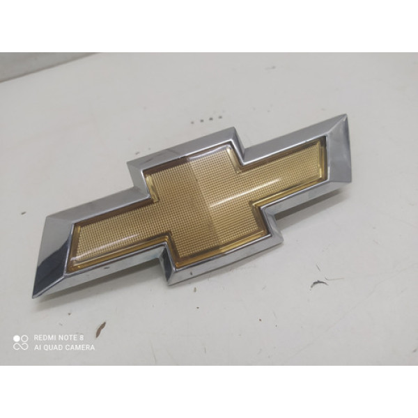 Emblema Gravata Dianteiro Chevrolet Onix 2013-2018
