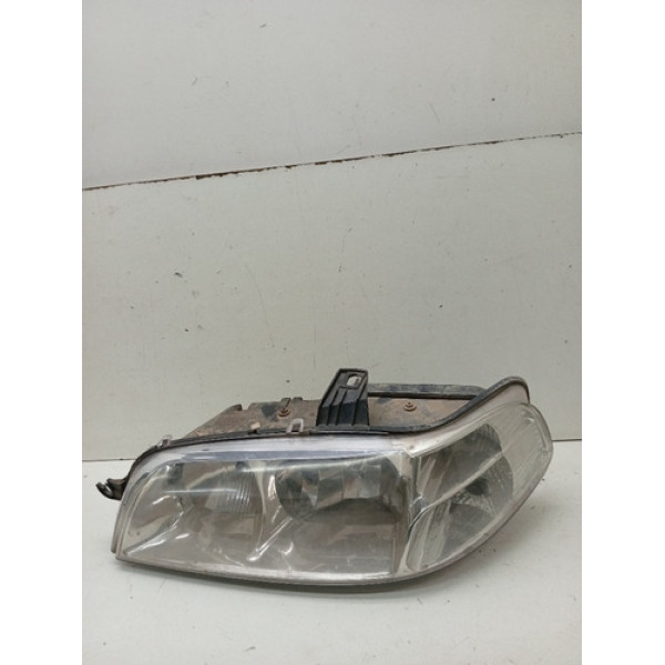 Farol Esquerdo Fiat Strada 2001 2005 Avaria