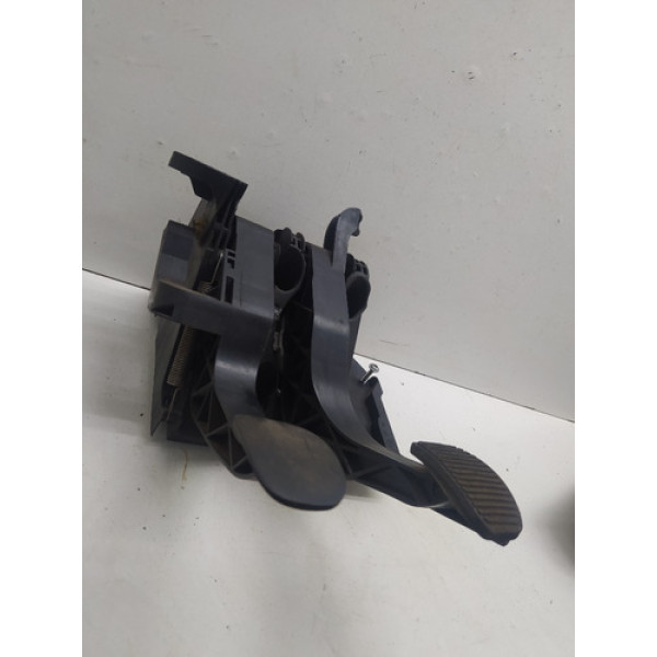 Pedaleira Pedal Embreagem Fiat Siena Mobi 2013 2016