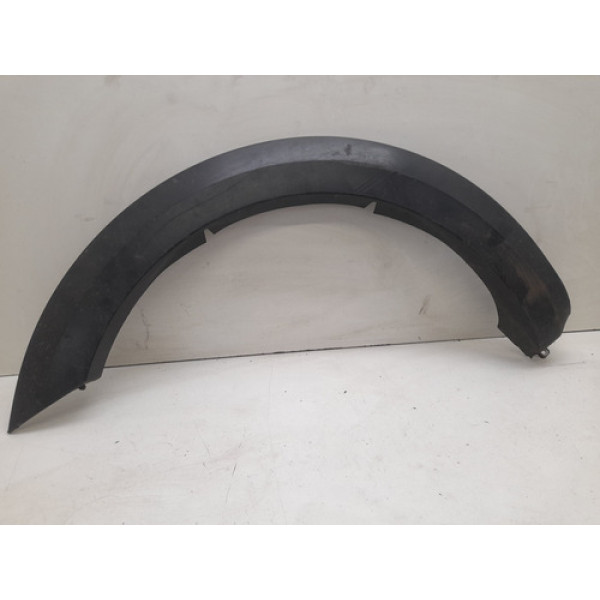 Moldura Paralama Traseiro Direito Volkswagen Saveiro 2017 