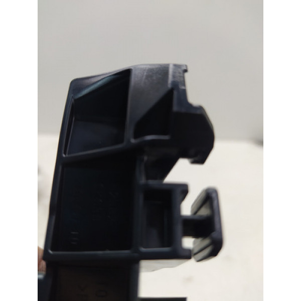Suporte Guia Direito Do Parachoque Sw4 2019 Original