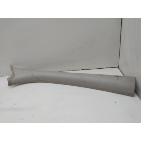 Moldura Coluna Direita Chevrolet Corsa 2009 24411997
