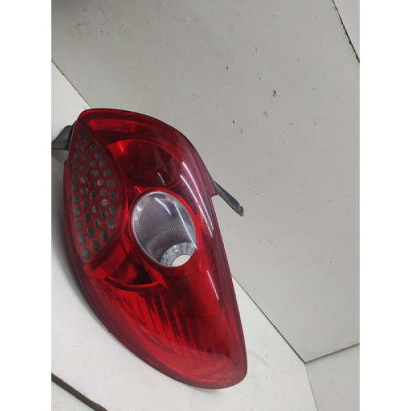 Lanterna Lado Direito Peugeot 206 207 2009 2014 Detalhe 