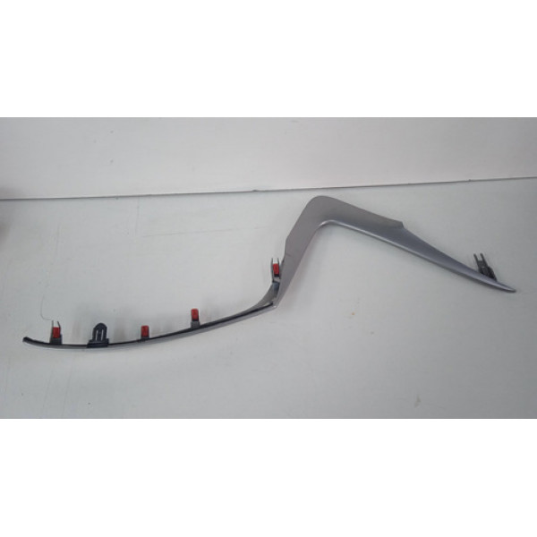 Moldura Friso Central Lado Esquerdo Toyota Yaris 2019