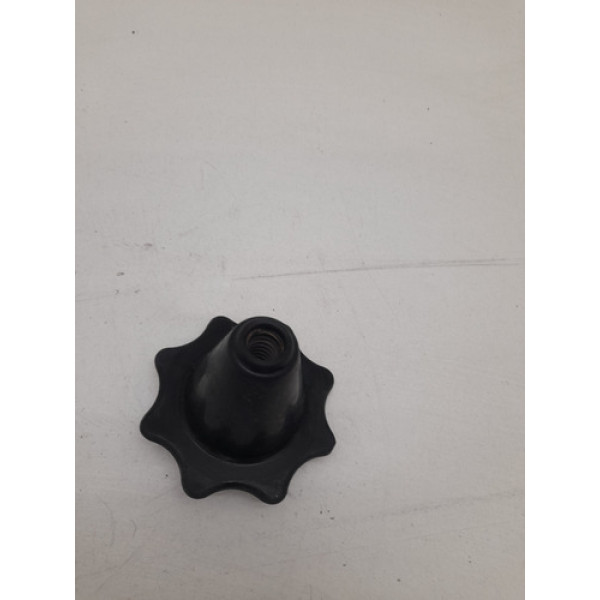 Porca Parafuso Fixação Estepe Chevrolet Cobalt 2013 93319163