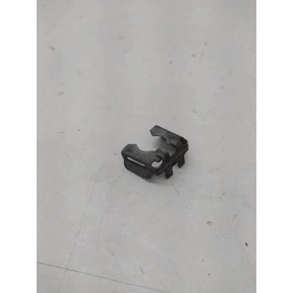 Presilha Trava Bico Chevrolet Celta Corsa 2005 2011 80826