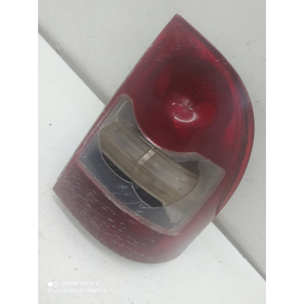 Lanterna Traseira Direita Fiat Strada 2011 Com Detalhe 