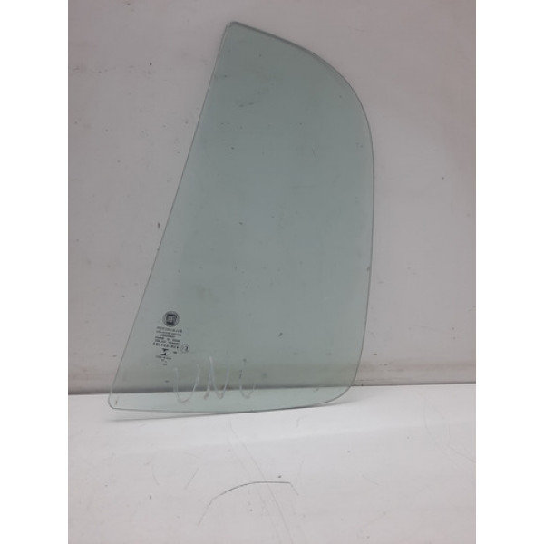 Vidro Oculos Fixo  Traseiro Direito Fiat Uno 2013