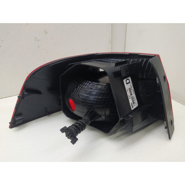 Lanterna Direita Volkswagen Voyage Gol 2012 945096p Avaria