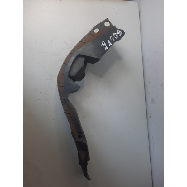 Guia Parachoque Traseiro Direito Volkswagen Golf 2002 