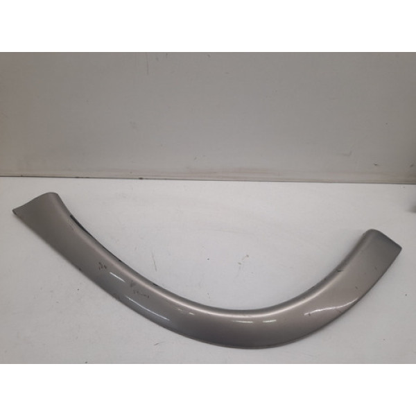 Moldura Paralama Traseiro Esquerdo Chevrolet Corsa 2000 2012