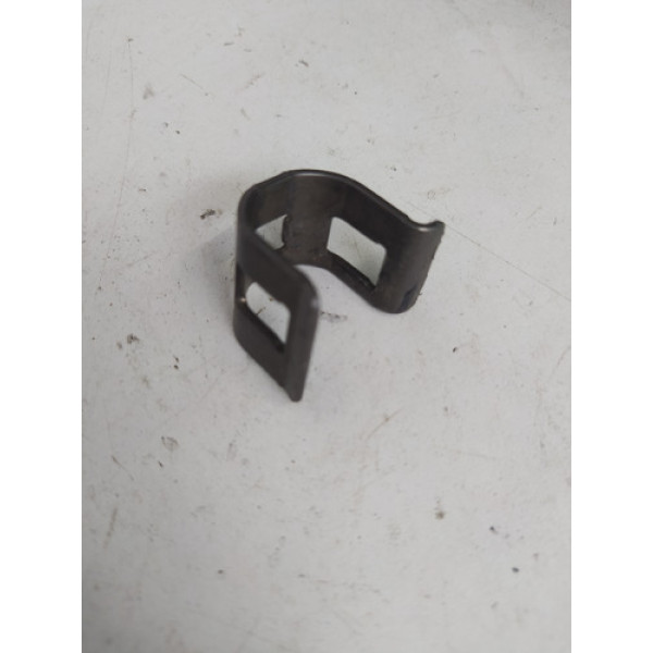 Presilha Bico Chevrolet Captiva 2012