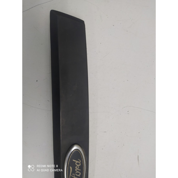 Friso Moldura Tampa Traseira Luz Placa Ford Ka 2008 A 2014