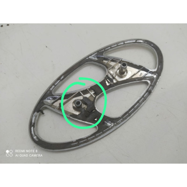 Emblema Tampa Traseira Hyundai Azera 3.3 2009 Detalhe 