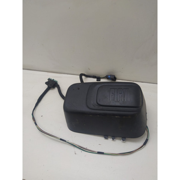 Moldura Acabamento Tampa Traseira Fiat Mobi 2017 