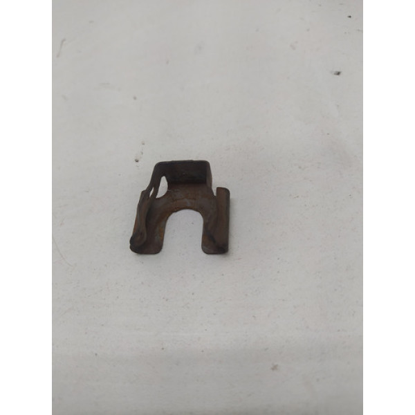 Presilha Trava Bico Ford Fiesta 2002 2013