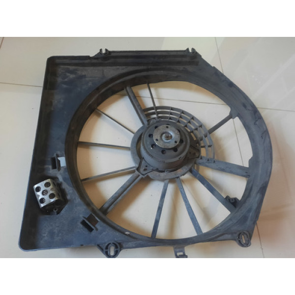 Defletor Ventoinha Renault Sandero 2000/2013 8240188