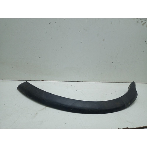 Moldura Paralama Traseiro Esquerdo Fiat Palio 2012 Detalhe 