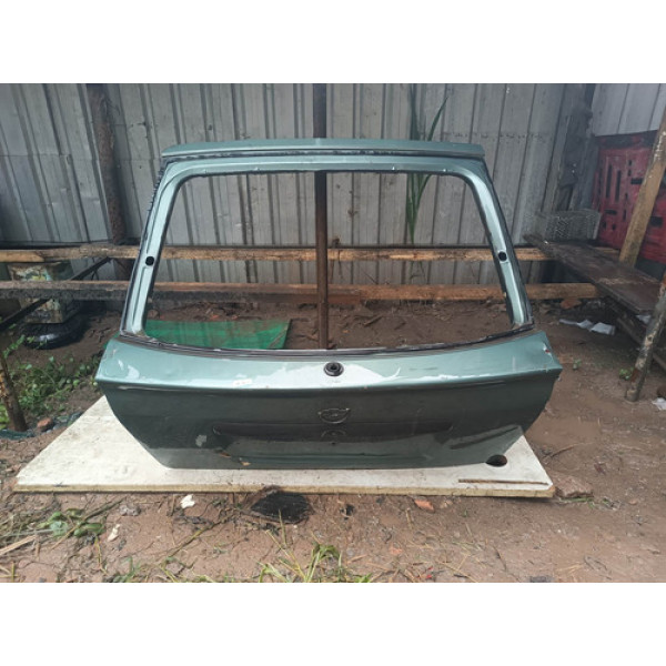 Tampa Traseira Chevrolet Astra 1999 Com Detalhe
