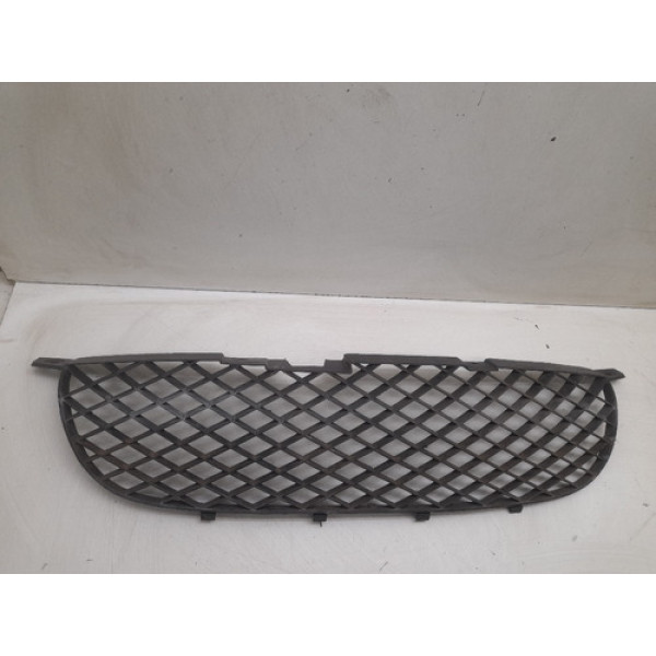 Grade Acabamento Radiador Parachoque Gm Corsa 2003 Detalhe 