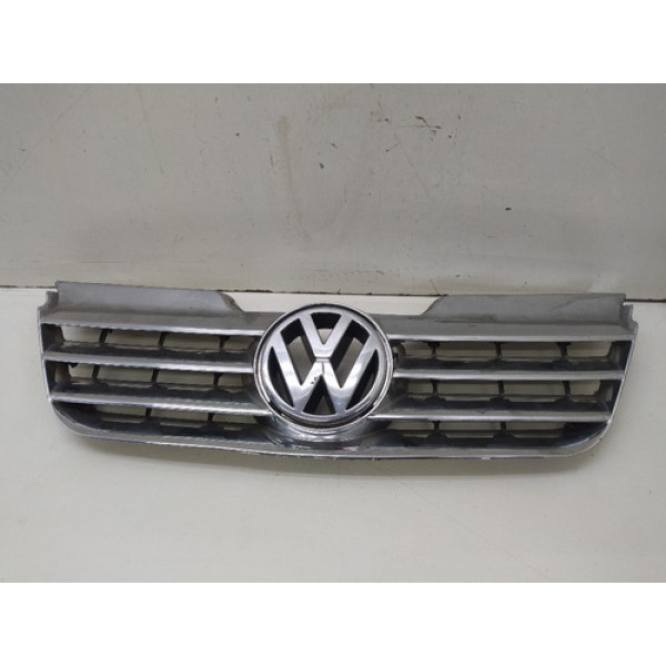 Grade Dianteira Com Emblema Volkswagen Gol G3 2000 Avaria