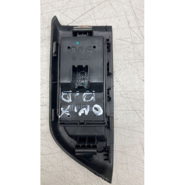 Comando Botão Vidro Elétrico Porta Dianteira Direita Gm Onix