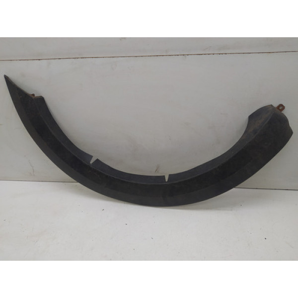 Moldura Paralama Traseiro Esquerdo Volkswagen Saveiro 2015