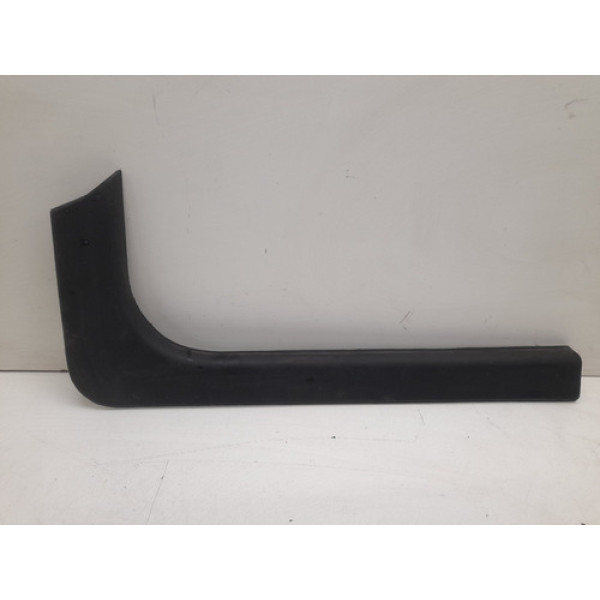 Soleira Porta Dianteira Direita Fiat Strada 2023 Detalhe 