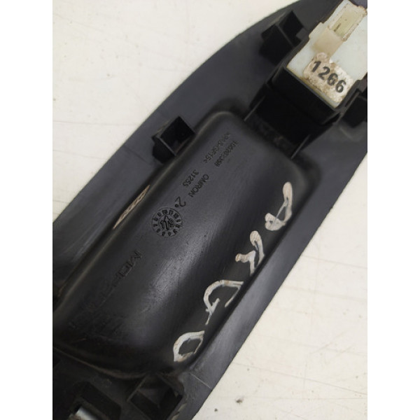 Moldura Vidro Dianteiro Direito Fiat Argo 2020