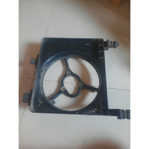 Defletor Ventoinha Radiador Ford Fiesta 96/99 8240171