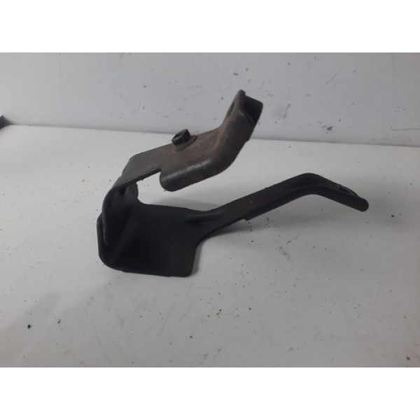 Suporte Proteção Flauta Bico Ford Fiesta 2014 5s659p847aa