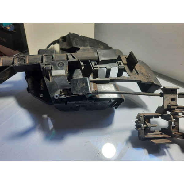 Fechadura Dianteira Esquerda Ford Focus 240015003