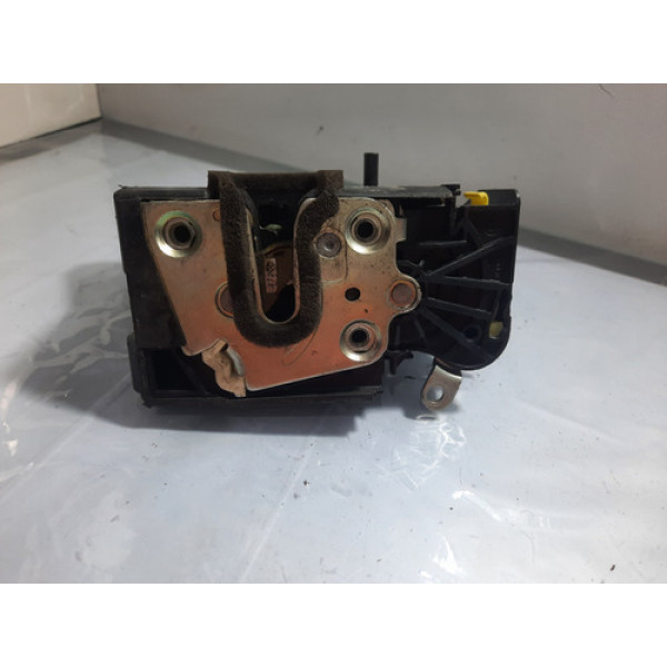 Fechadura Traseira Esquerda Renault Sandero 825031999r