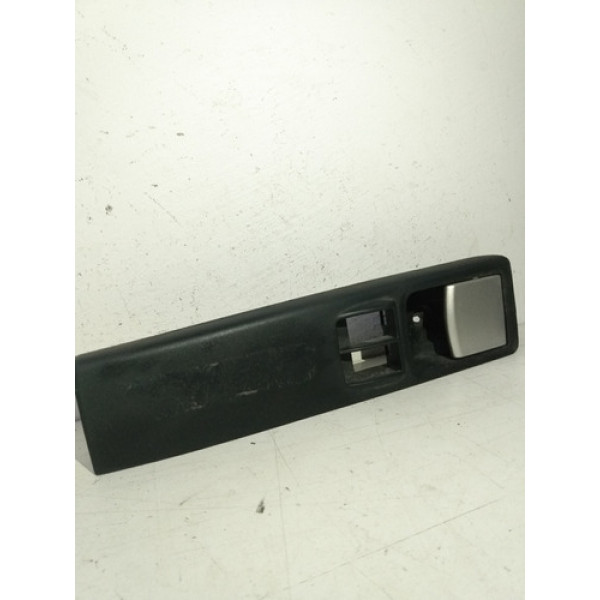 Moldura Maçaneta Porta Dianteira Idea 2010