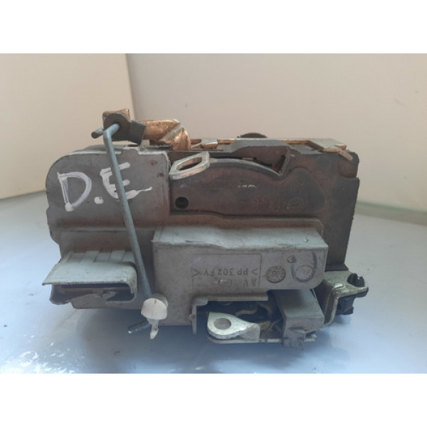 Fechadura Porta Dianteira Esquerda Peugeot 206 2007