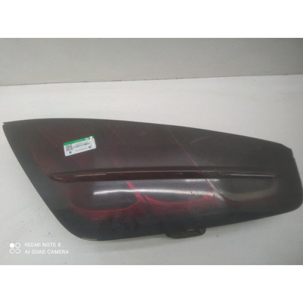 Lanterna Traseira Direita Fiat Punto 2008 Com Avaria 