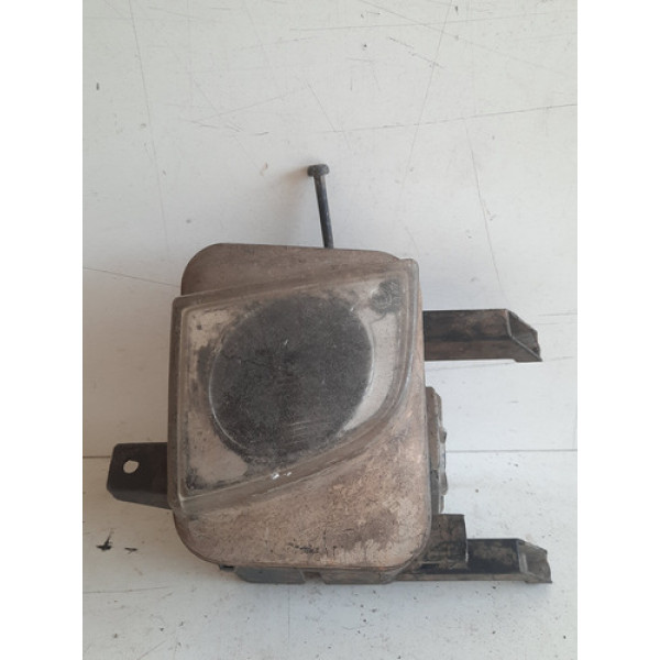 Farol De Milha Direito Gm Montana 2010